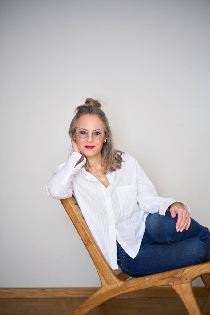 Daniela Madaus Beyond Make-up Awareness Coach Make-up & Hair Artist